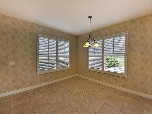 4th image of 13388 Golf Pointe Dr