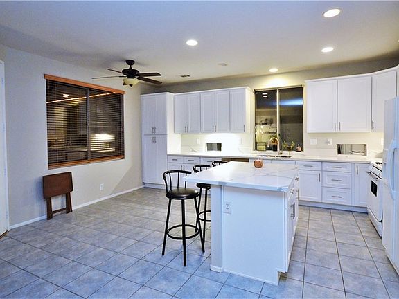3rd image of 29801 Painted Desert Dr
