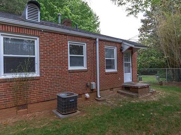 3rd image of 7 Branch Ct