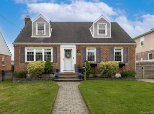 1714 Broadway, New Hyde Park, NY 11040