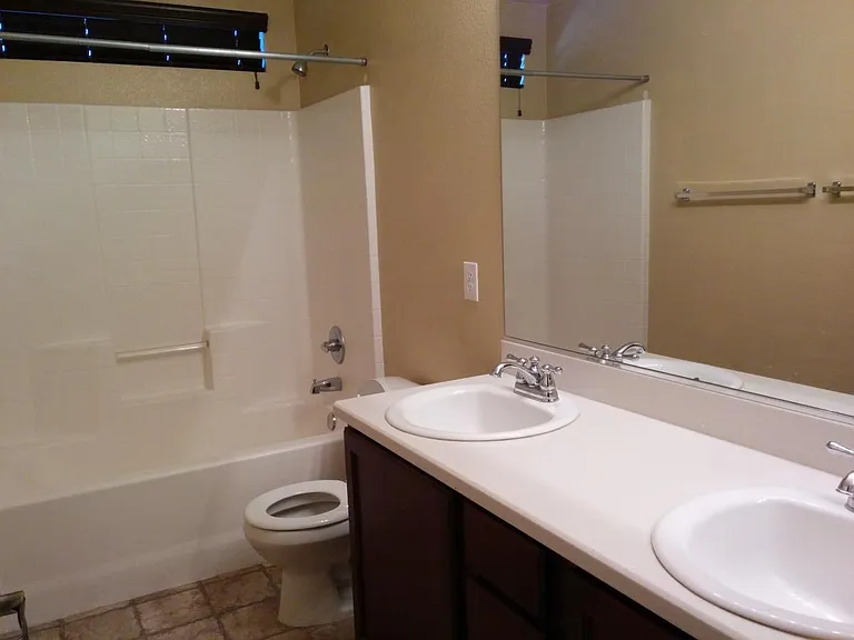 10640 Peach Creek St — Photo 10