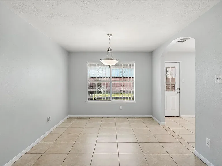 7027 Waveland Dr — Photo 8