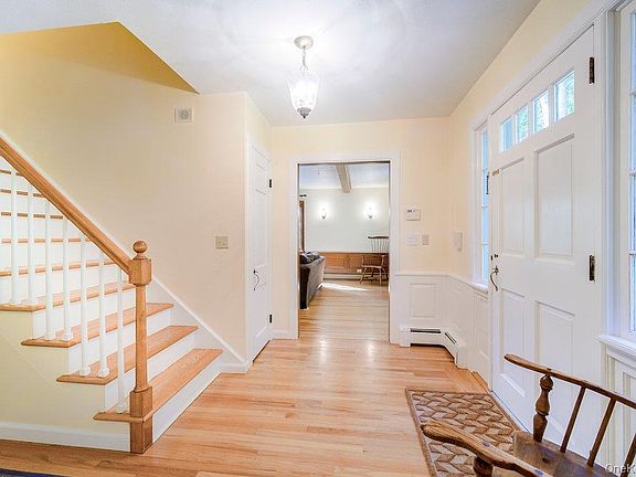 3rd image of 57 Forest View Road