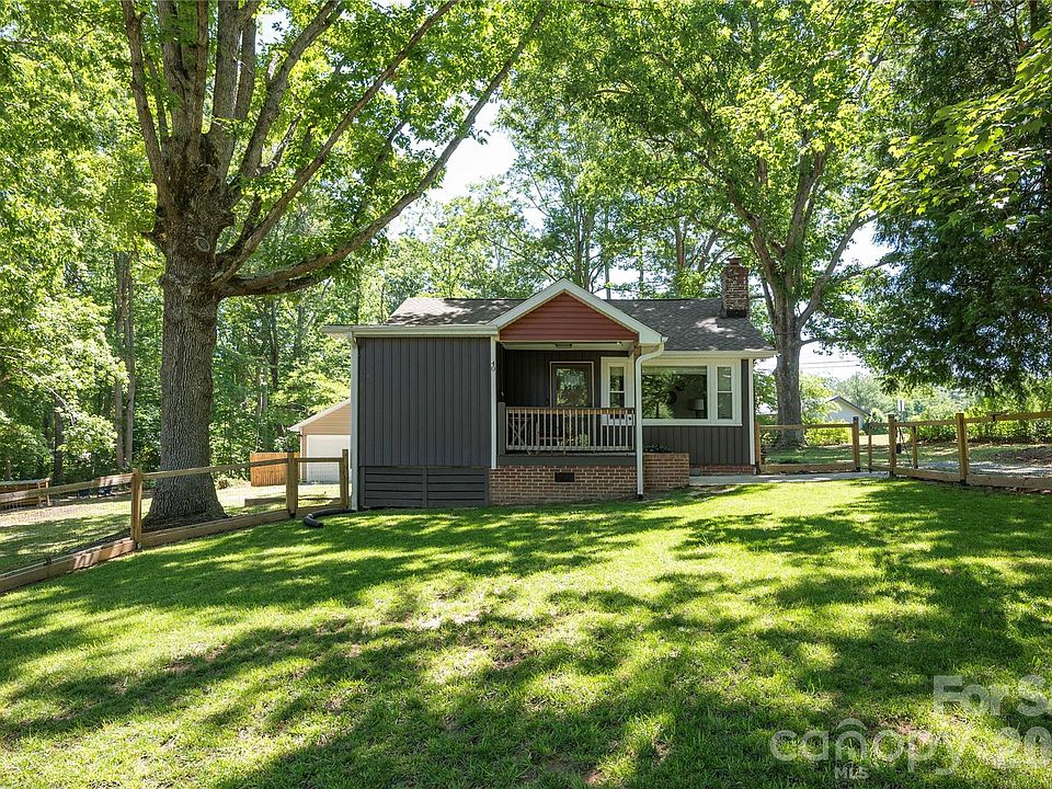 1st image of 40 Dove Haven Ln