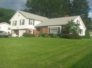 612 Hillcroft Ave, Schuylkill Haven, PA 17972