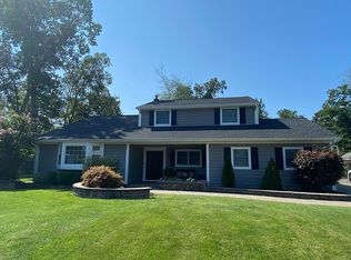 18 Old Farm Rd, Cedar Knolls, NJ 07927