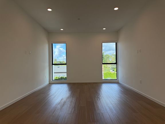 5th image of 5119 Colfax Ave #301