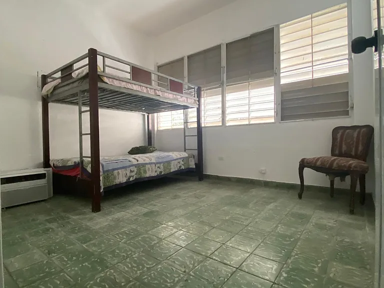 26 Corchado #2-B — Photo 12