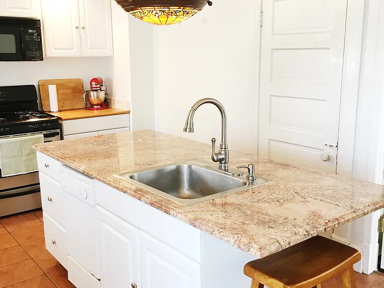 319 Hickory St — Photo 4