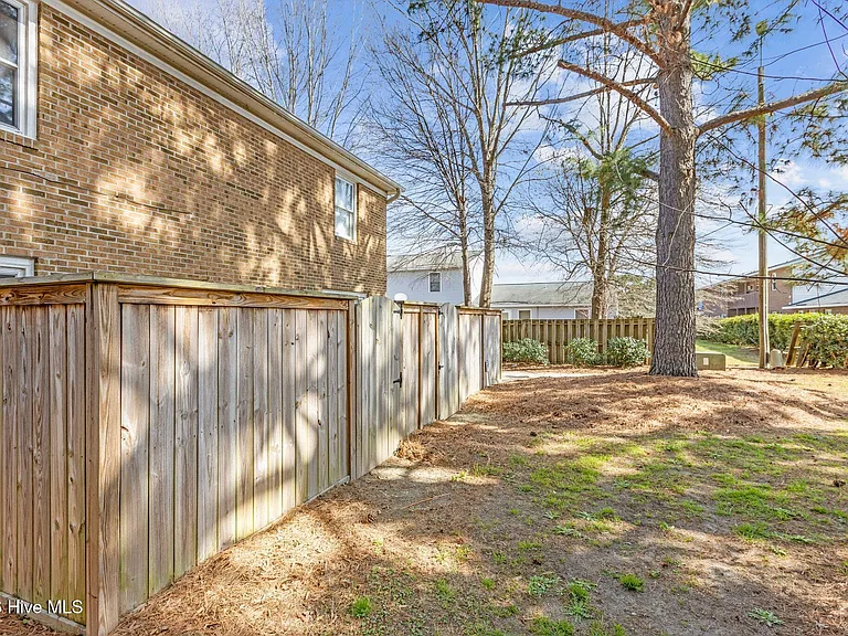 101 David Dr #B15 — Photo 8