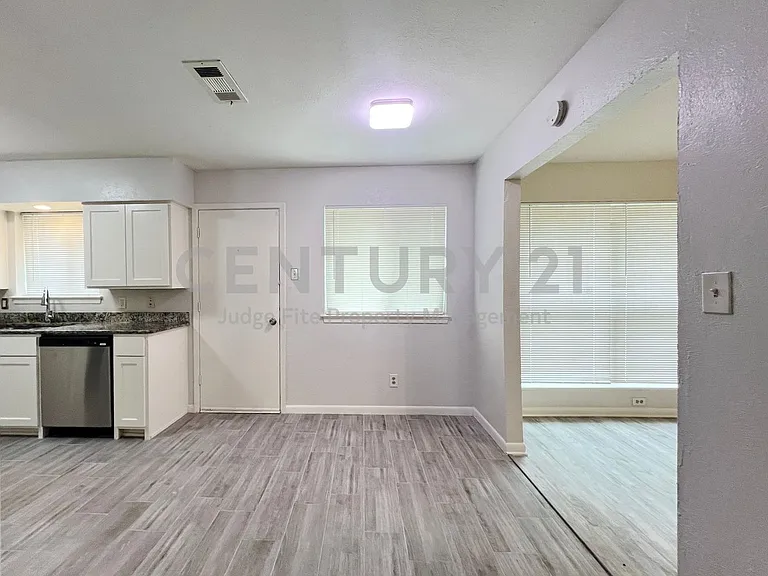 2121 Spanish Trl — Photo 6