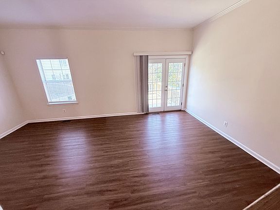 5th image of 401 Ben Neuis Pl #P