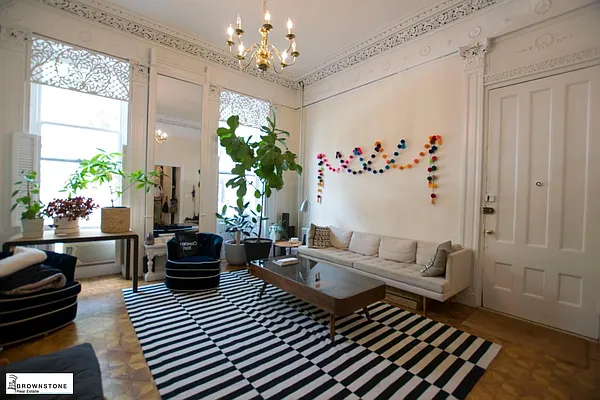 Rented by Brownstone Real Estate | media 9