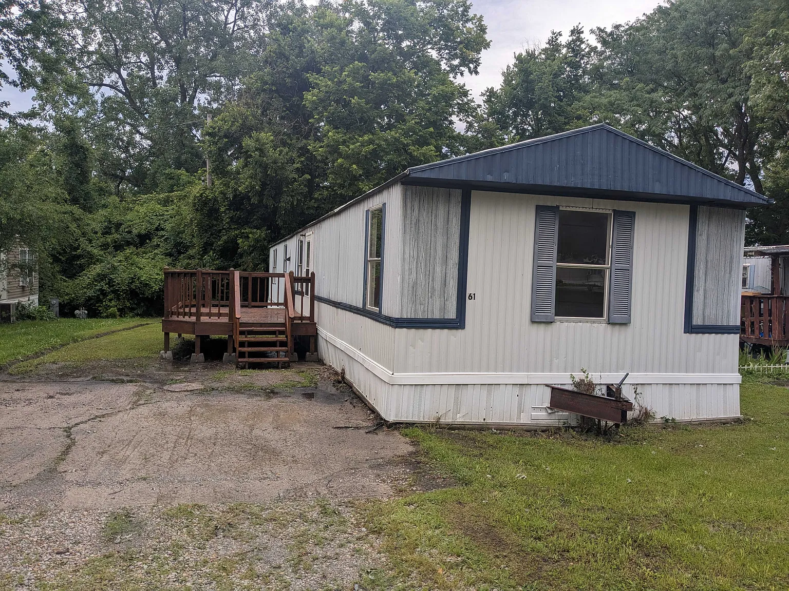 3 bed, $1,100 — Photo 1