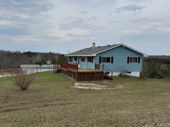 3135 Montgomery Rd, Bellaire, MI 49615
