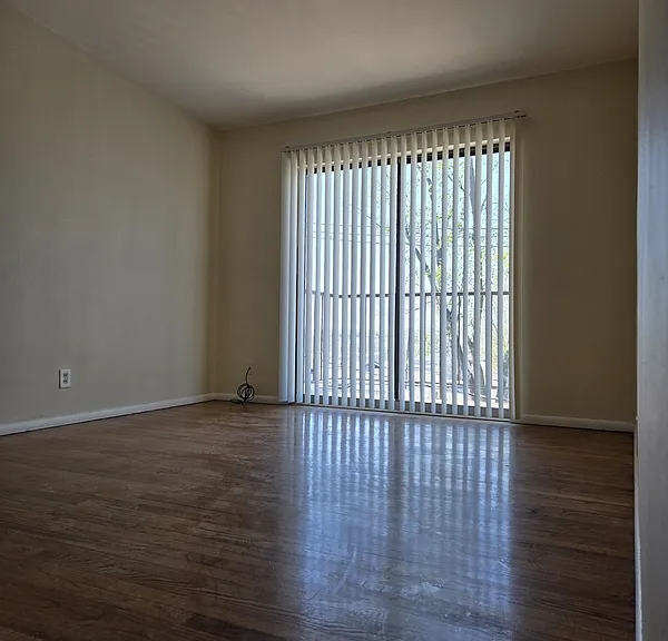 4304 Fairview Ave #B — Photo 6