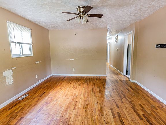 5th image of 3130 Orchard Ave