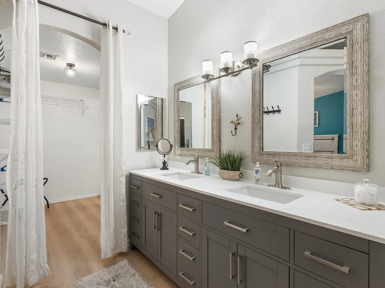 4 bed, 1891 sqft, $3,500 — Photo 4