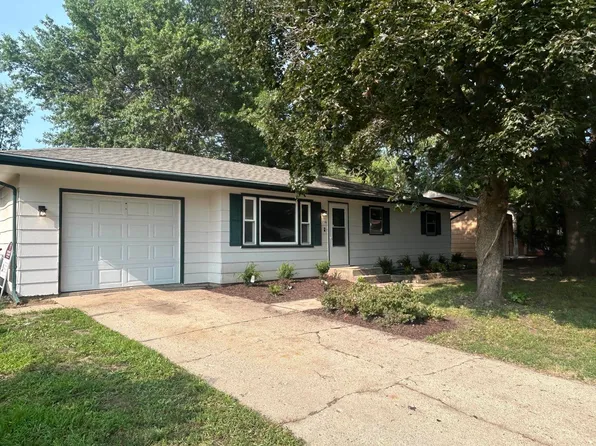 2104 Devon Ave, Loves Park, IL 61111