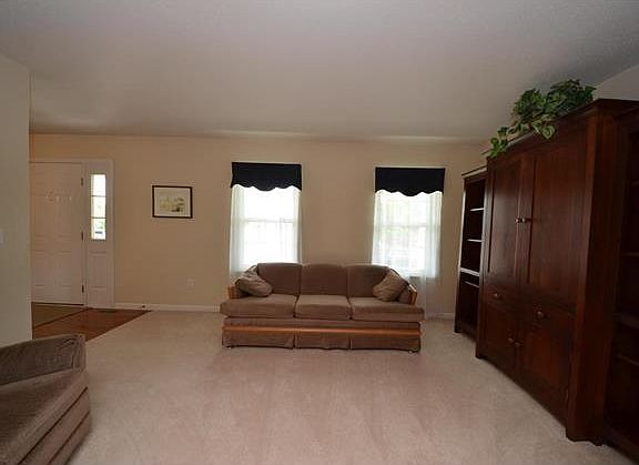 5th image of 158 Hodgens Mill Ln