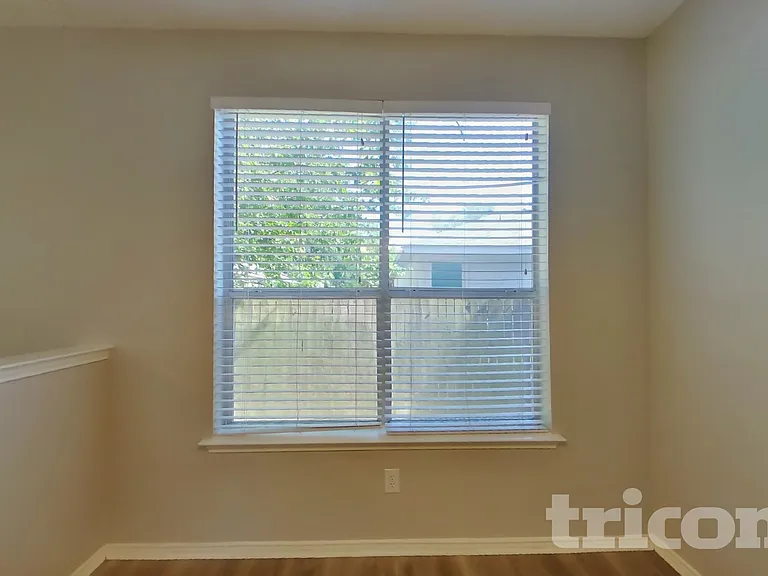 813 Indigo Ter — Photo 5