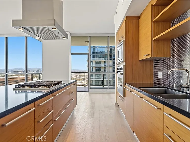 9 Macarthur Pl #N2002 — Photo 21