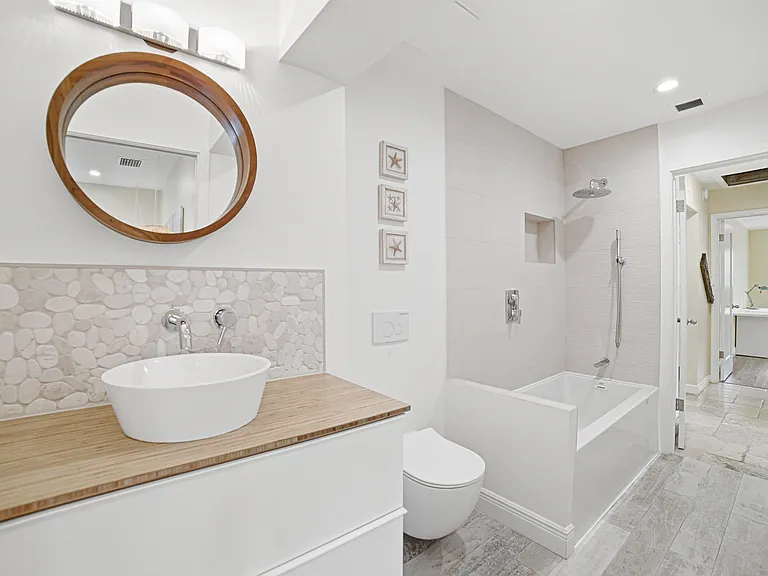 721 N Lakeside Dr — Photo 32