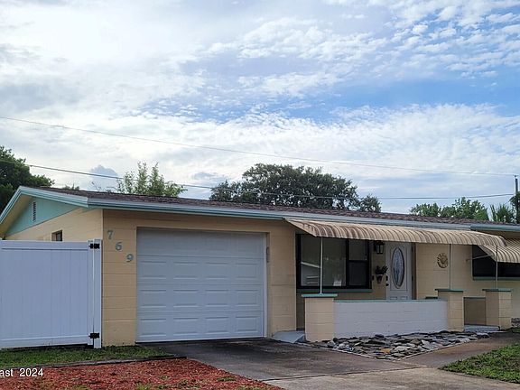 4th image of 769 Clarke Ave