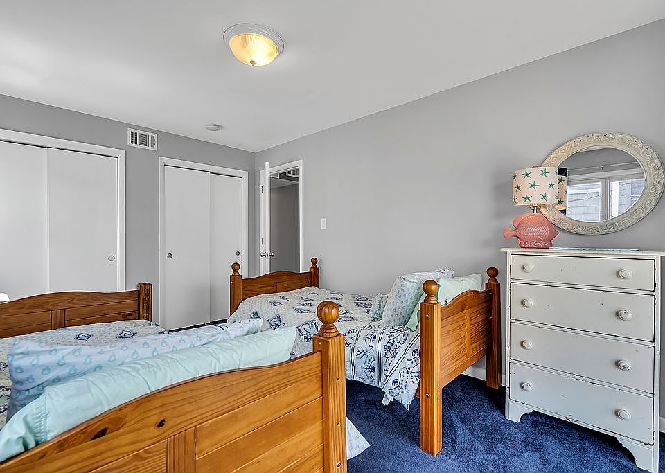 40 N 24th St, Surf City, NJ 08008 | Zillow