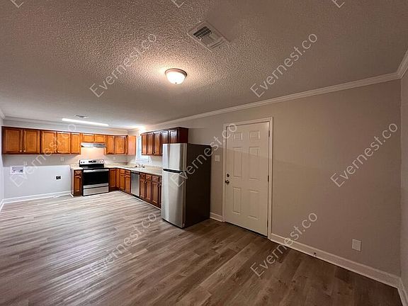 3rd image of 1009 Willard Dr