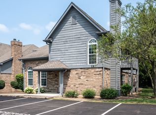 19 Foxcroft Rd APT 203, Naperville, IL 60565