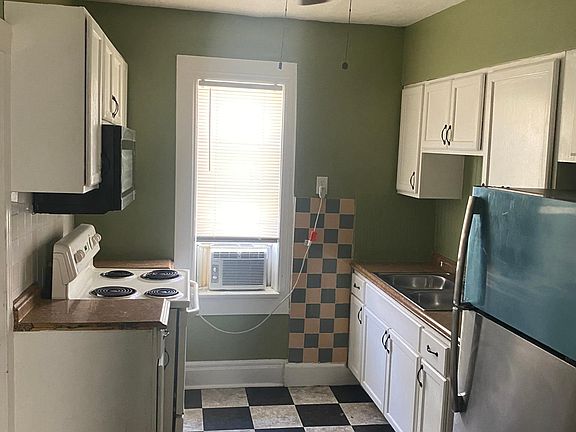3rd image of 532 Cypress Ave #2