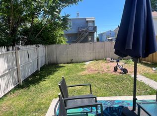 32 Charles St, Carteret, NJ 07008