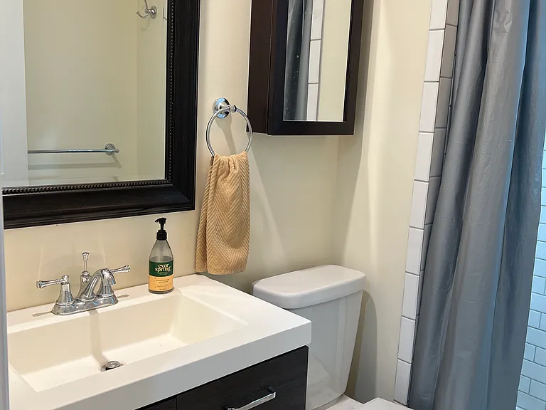 2414 Lyndale Ave S — Photo 7