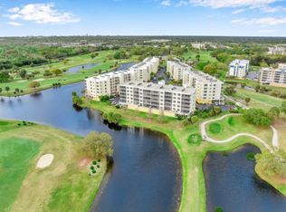 1200 Country Club Dr APT 2301, Largo, FL 33771