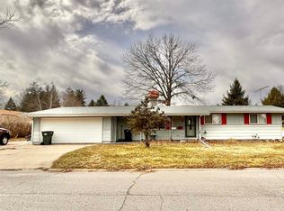 6 Bruce Ln, La Porte City, IA 50651