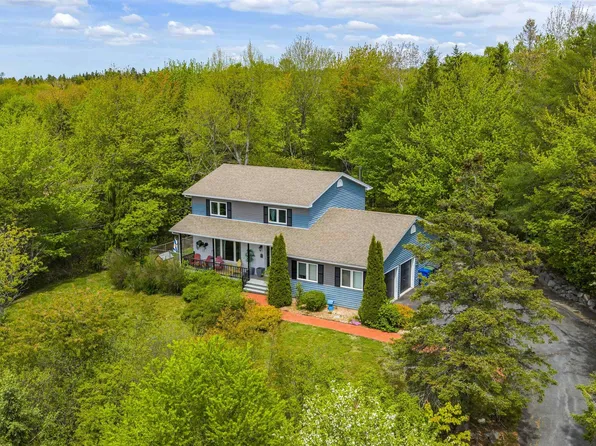 65 Lakehill Dr, Halifax, NS B2W 6C8