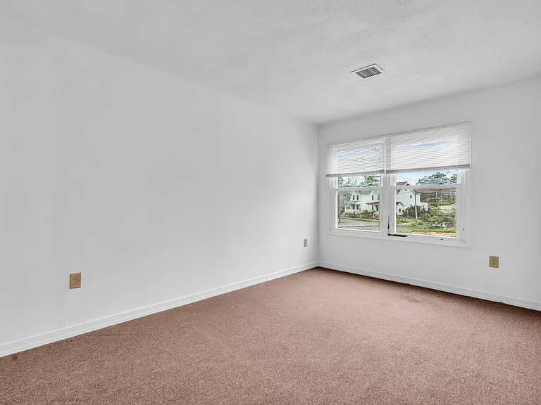 106 N 34th St #B — Photo 14