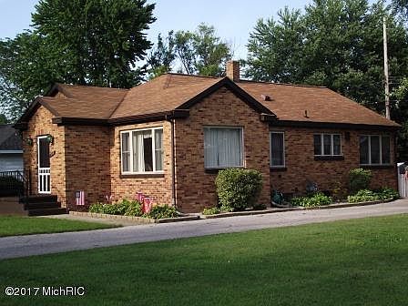 2nd image of 308 N Reinberg Ave