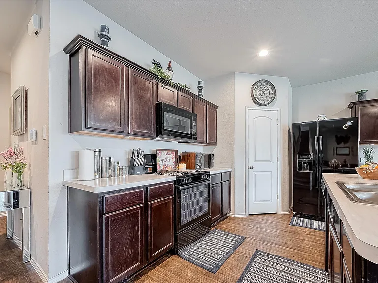 21311 Orono Heights Trl — Photo 6