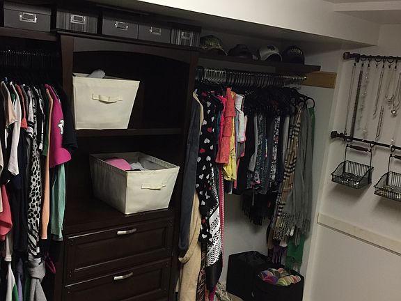 4th image of 318 Capt Ames Ave