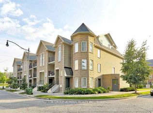 12 Brian Peck Cres #301, Toronto, ON M4G 4K4