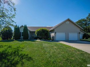 137 Twelve Oaks Dr, Murphysboro, IL 62966