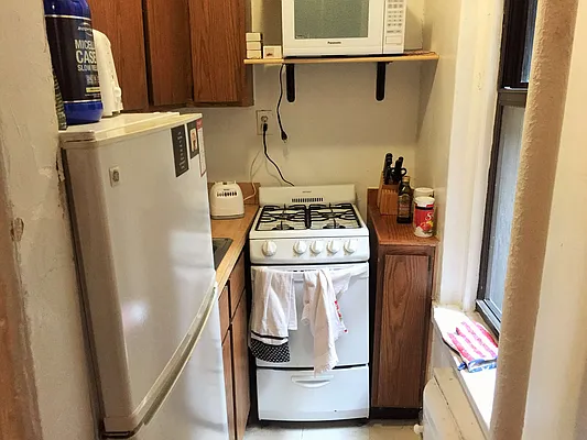 Rented by Joe Gotham LTD | media 18