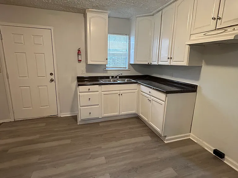 422 Oneida Ave — Photo 7