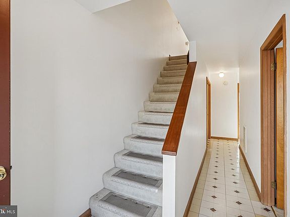 5th image of 2007 Bayard Ave APT 2