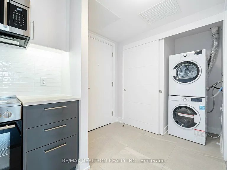 2525 Bathurst St #410 — Photo 12