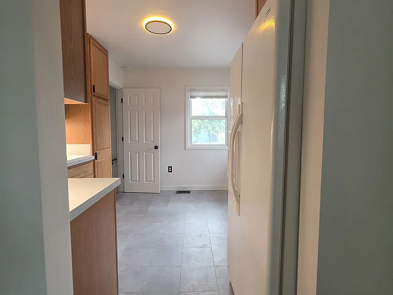 166 Draper St NE — Photo 22