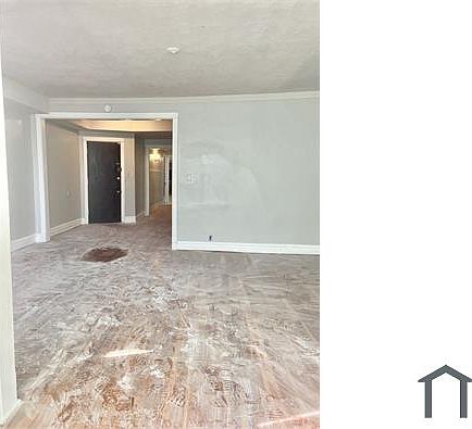 2nd image of 6816 S Cornell Ave #3N