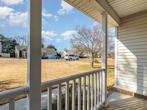 4th image of 3214 Hardwood Dr